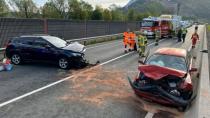 Tirol'de kafa kafaya çarpışma: 3 kişi ağır yaralı
