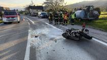 Bregenz’de Feci Kaza: Traktörle Çarpışan Motosiklet Alev Aldı