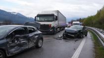 A14’te Zincirleme Kaza: Bir Kadın Yaralandı