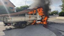 Araç Alevlere Teslim Oldu